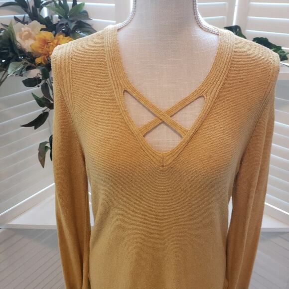 FREE PEOPLE MUSTARD CRISS CROSS TUNIC SWEATER MED - Picture 5 of 7